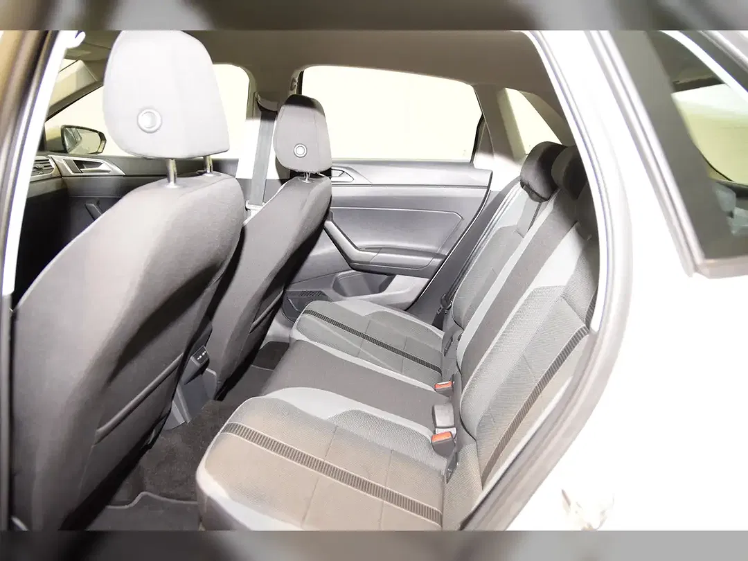 Volkswagen Polo - Thumbnail 8