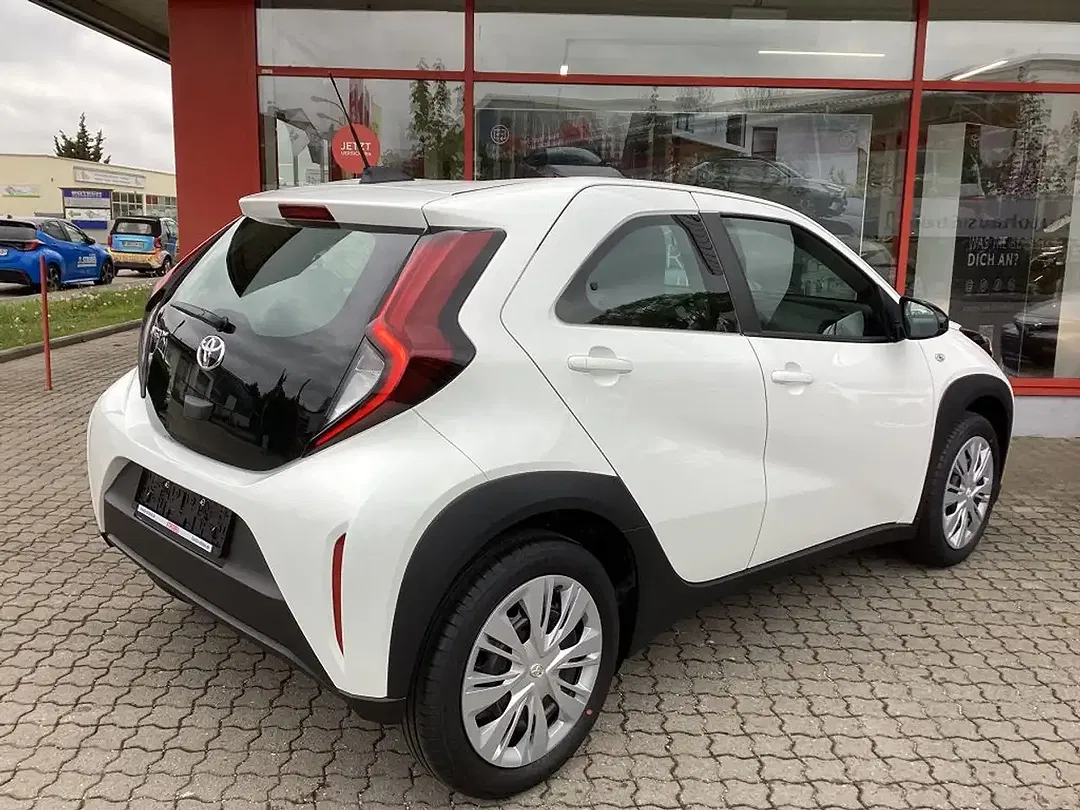 Toyota Aygo X - Thumbnail 3