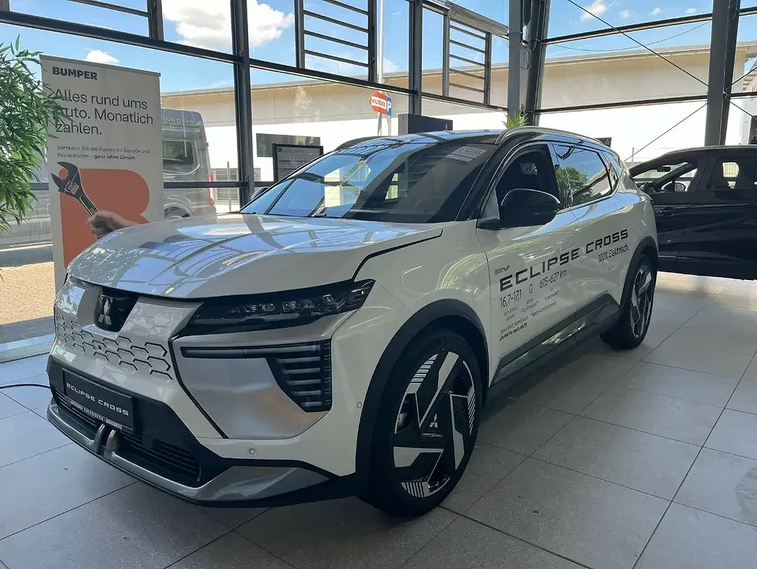 Mitsubishi Eclipse Cross - Thumbnail 1