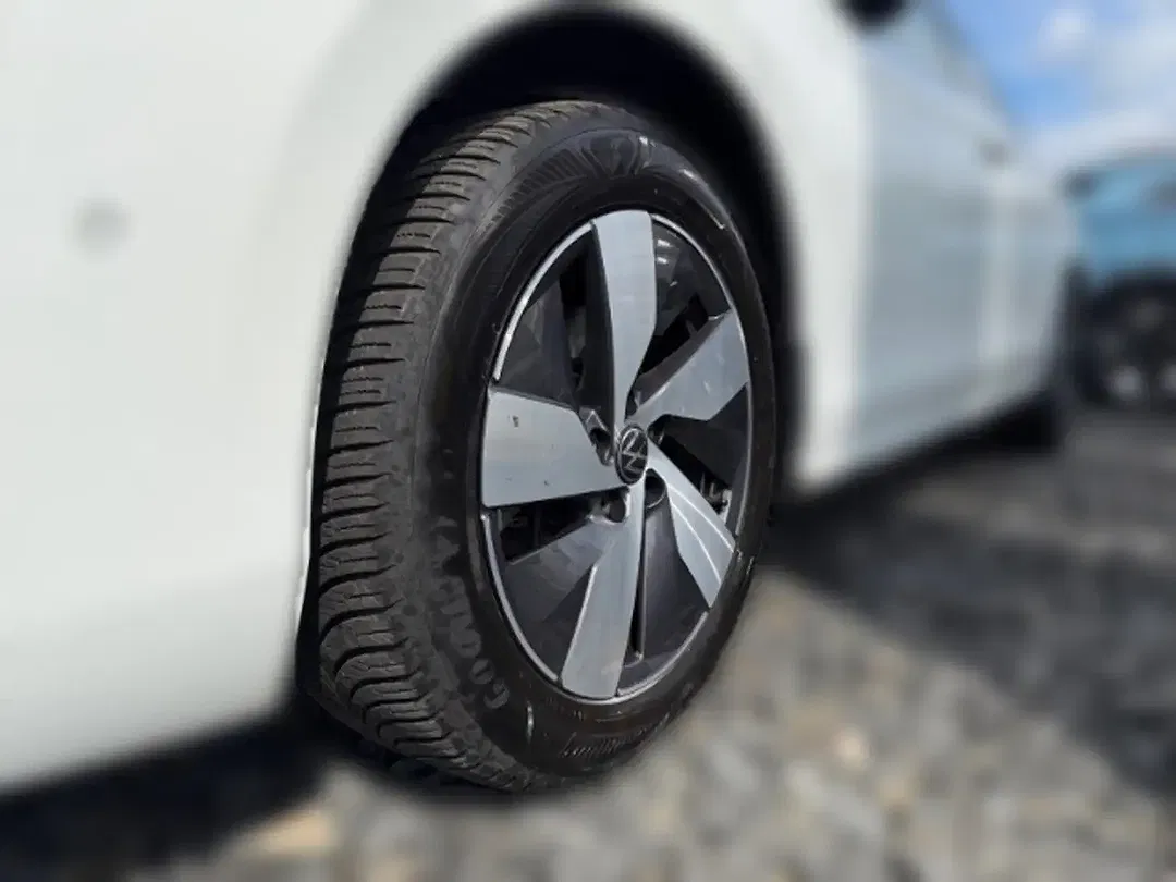 Volkswagen Passat - Thumbnail 5