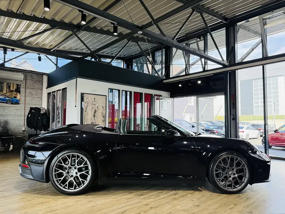 Porsche 911 - Thumbnail 13