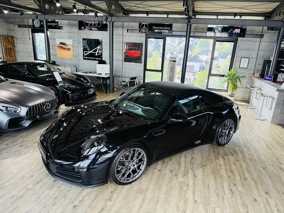 Porsche 911 - Thumbnail 4