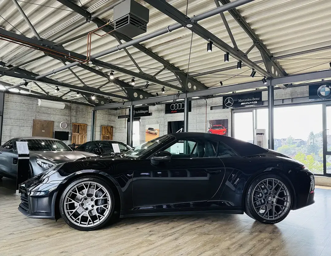 Porsche 911 - Thumbnail 6