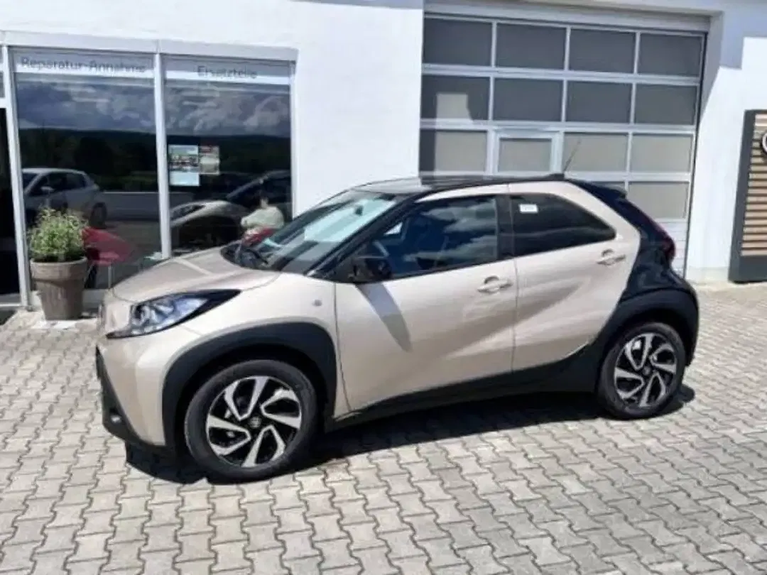 Toyota Aygo X - Thumbnail 2