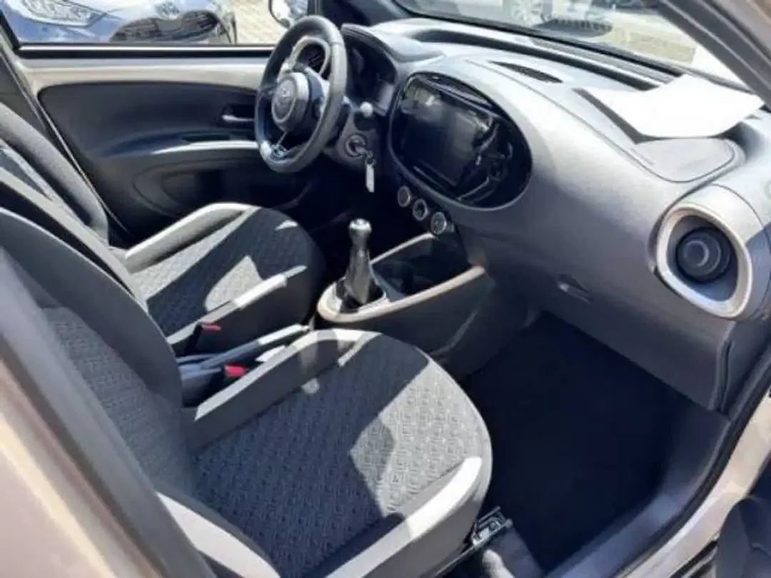 Toyota Aygo X - Thumbnail 6