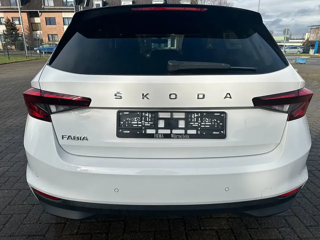 Skoda Fabia - Thumbnail 6