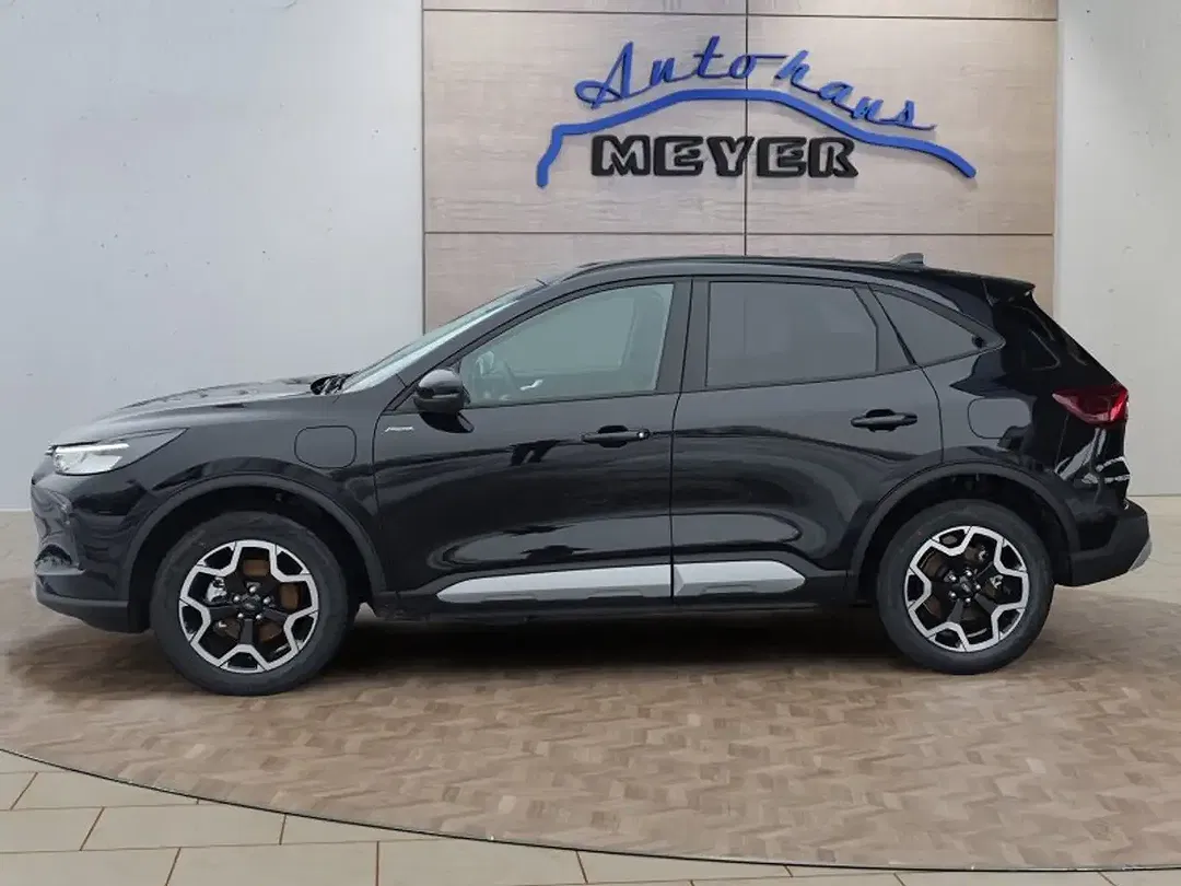 Ford Kuga - Thumbnail 2