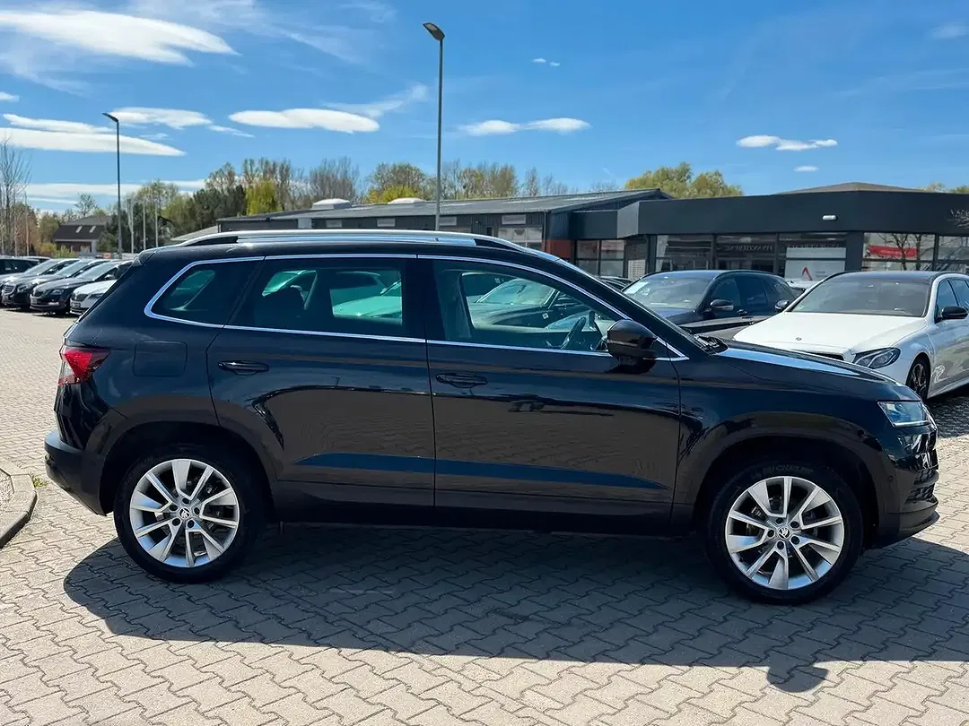 Skoda Karoq - Thumbnail 9
