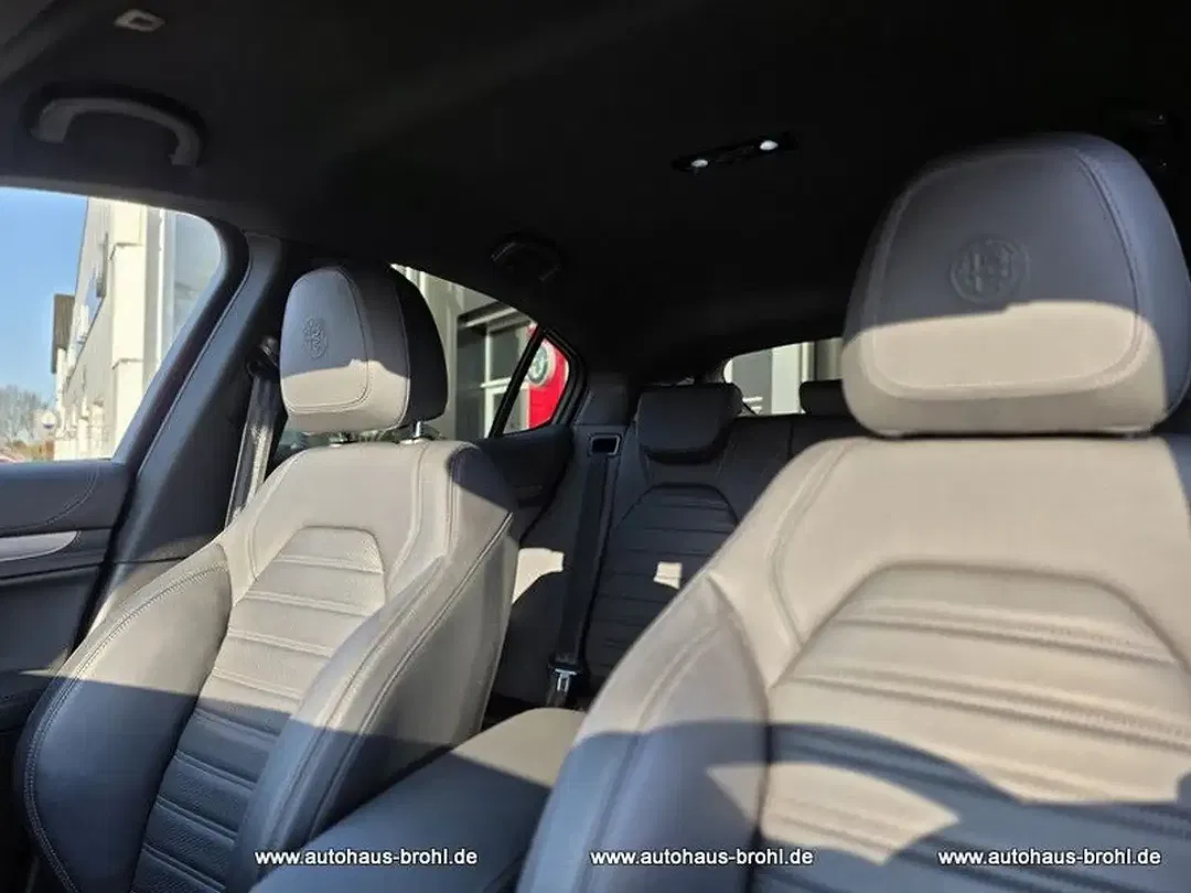 Alfa Romeo Stelvio - Thumbnail 11