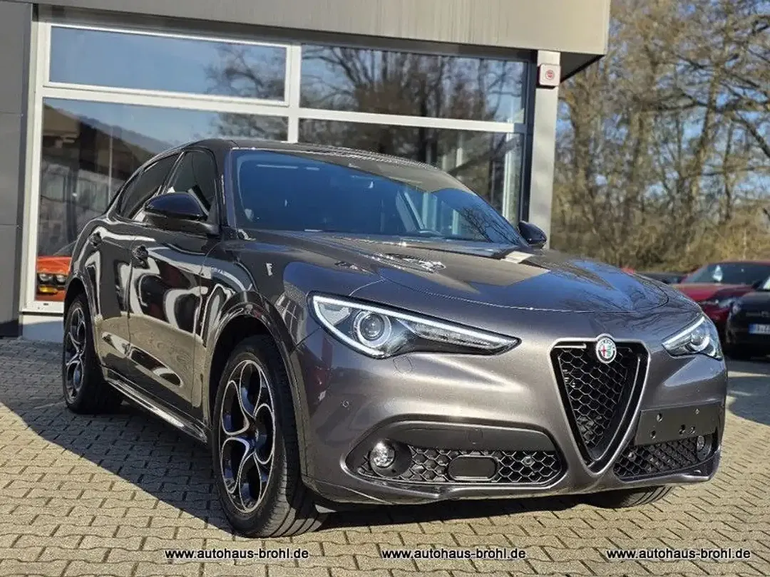 Alfa Romeo Stelvio Q4 Veloce - foto 2