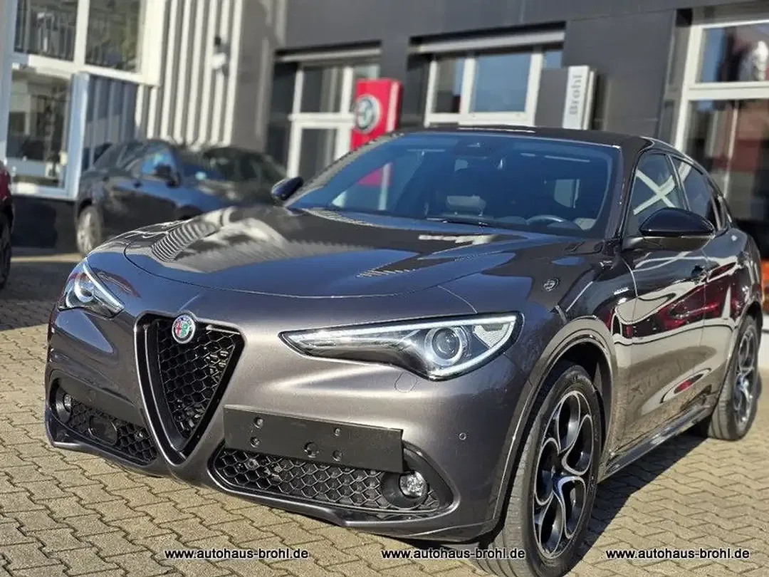 Alfa Romeo Stelvio - Thumbnail 3