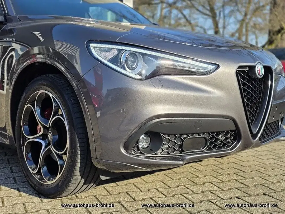 Alfa Romeo Stelvio - Thumbnail 6