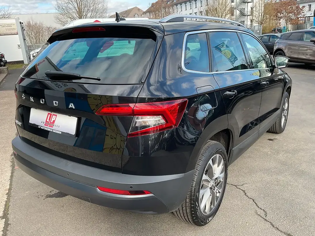 Skoda Karoq - Thumbnail 5