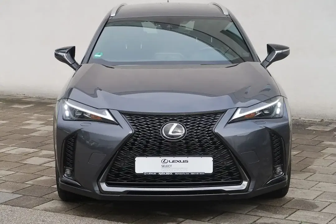 Lexus UX 250h - Thumbnail 9