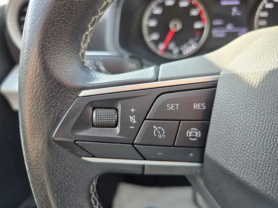SEAT Ibiza - Thumbnail 10