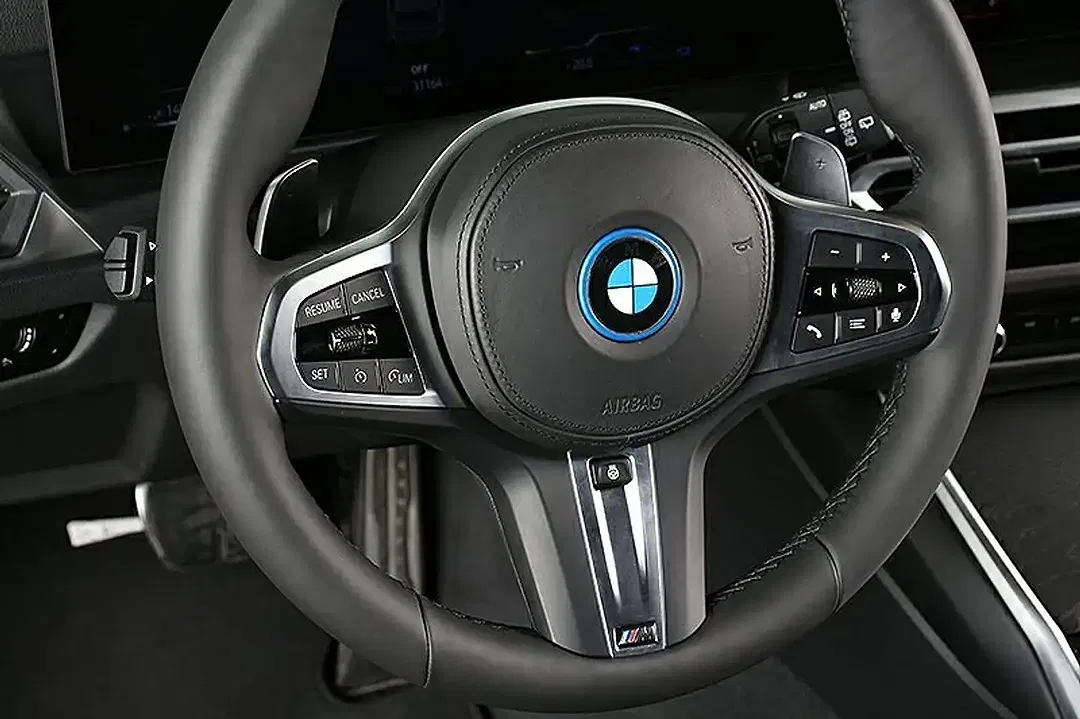 BMW 330 - Thumbnail 9