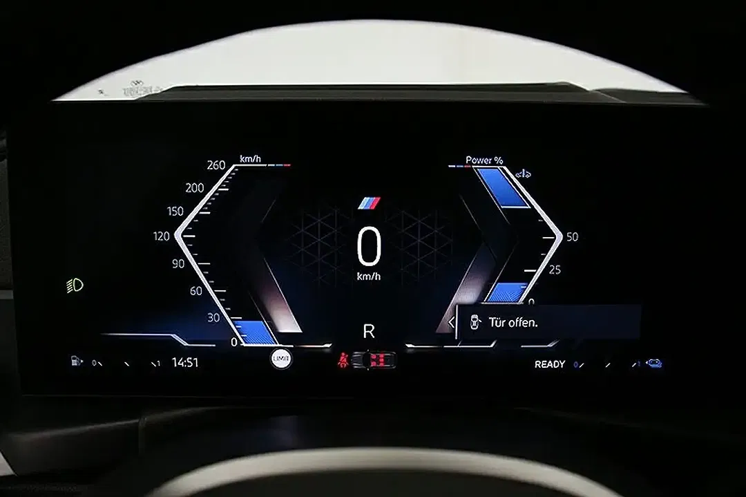BMW 330 - Thumbnail 11
