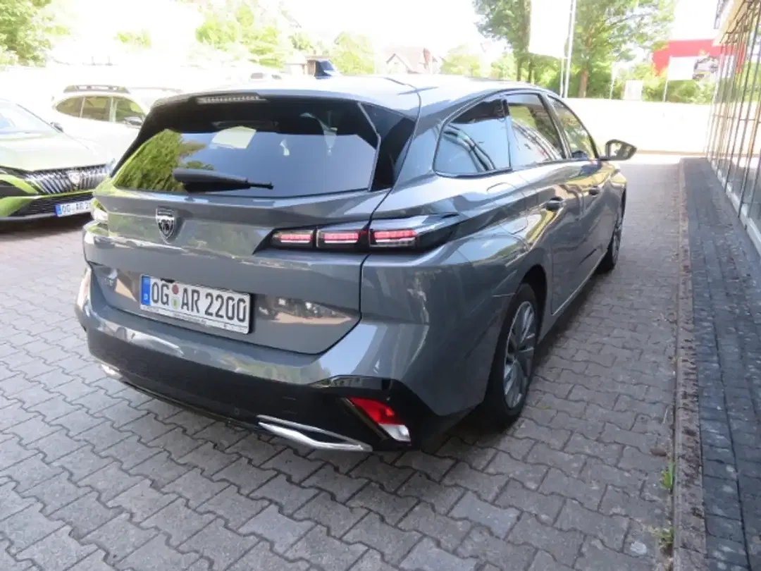 Peugeot 308 - Thumbnail 6