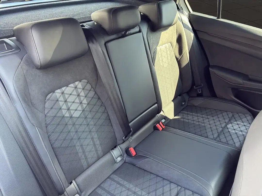 Volkswagen Golf - Thumbnail 9