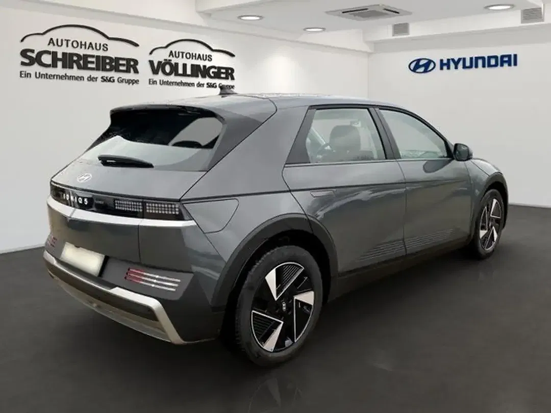 Hyundai IONIQ 5 - Thumbnail 3