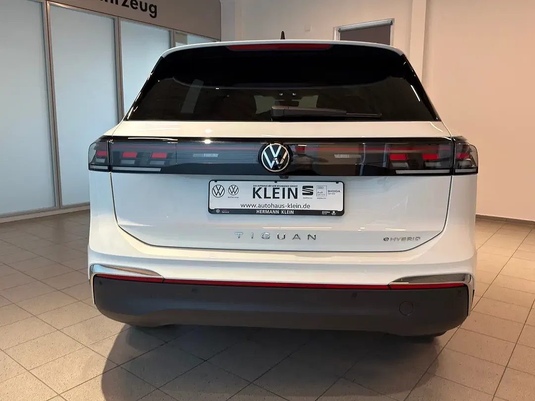 Volkswagen Tiguan - Thumbnail 9