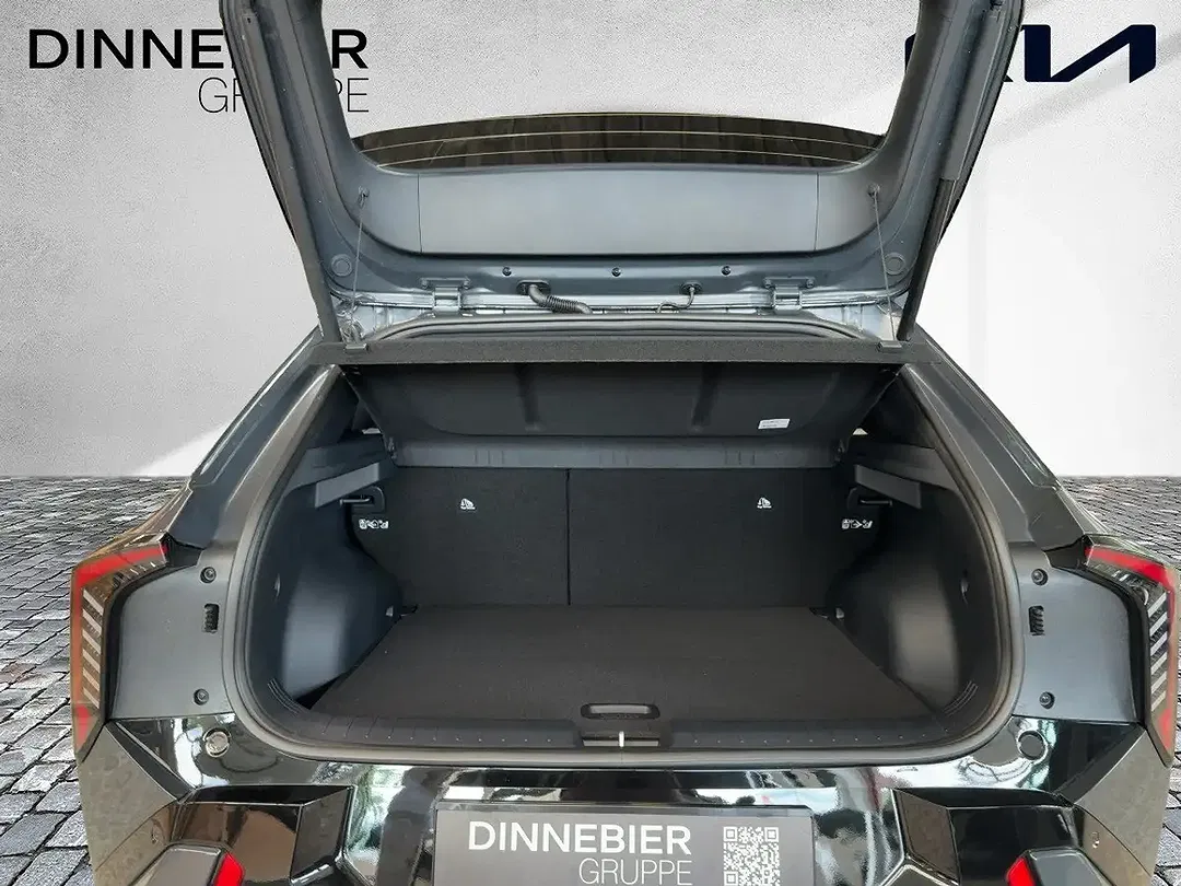 Kia EV4 - Thumbnail 8
