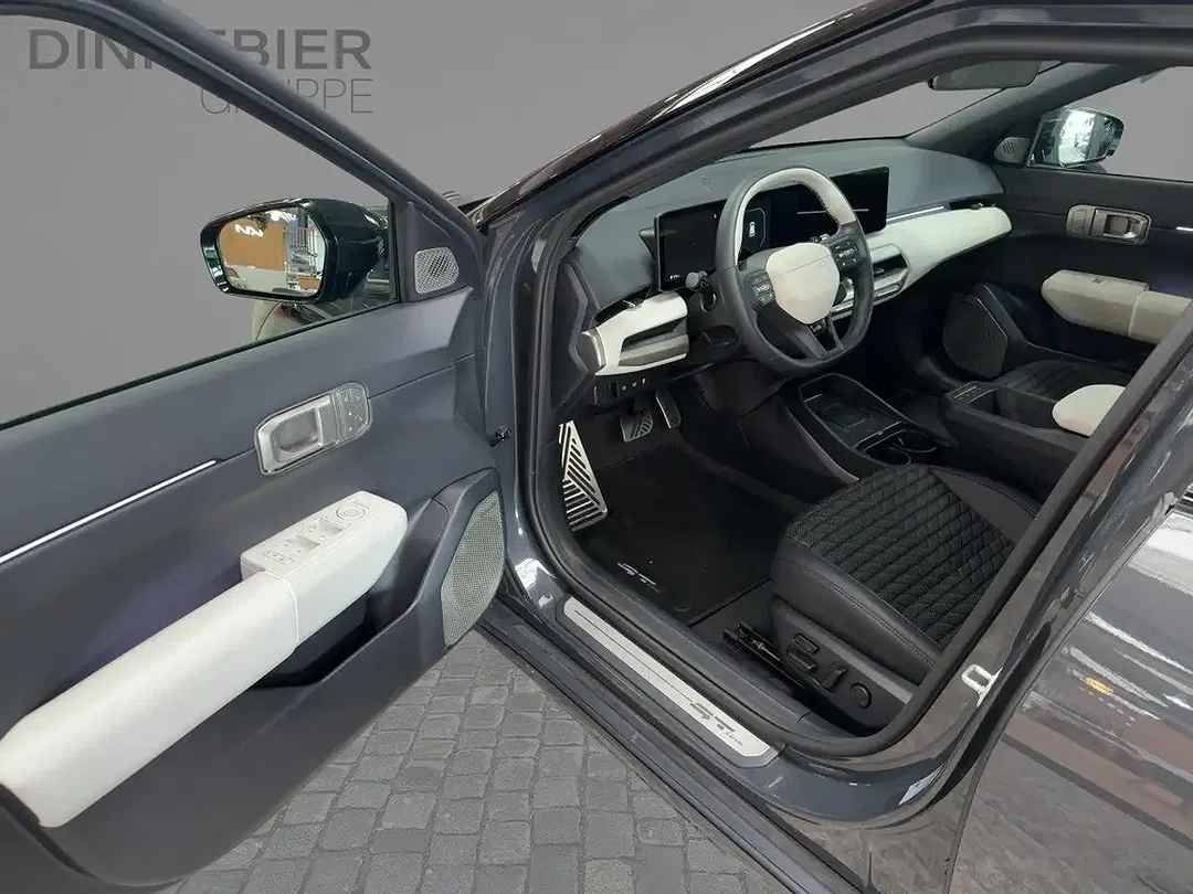 Kia EV4 - Thumbnail 9