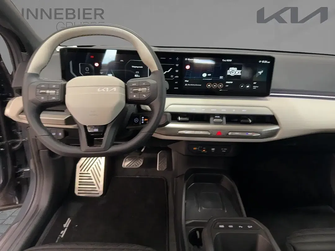 Kia EV4 - Thumbnail 11