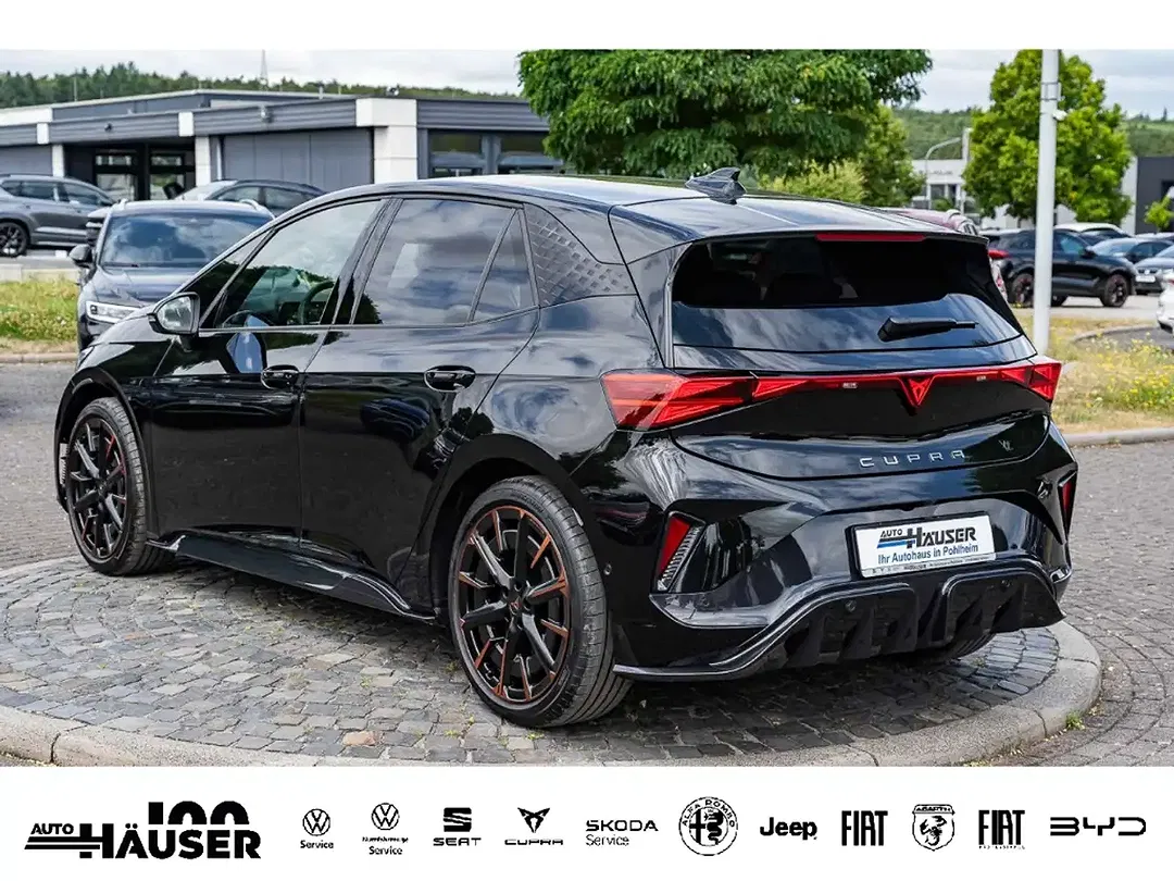 CUPRA Born - Thumbnail 3