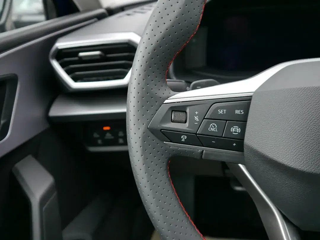 SEAT Leon - Thumbnail 12