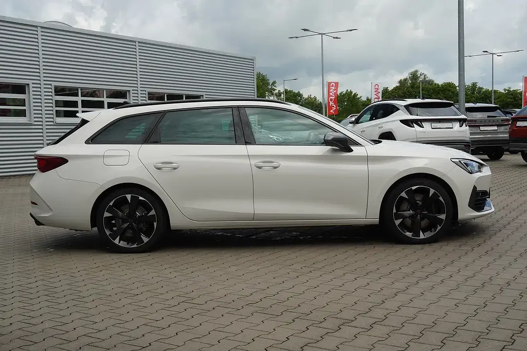 CUPRA Leon - Thumbnail 3