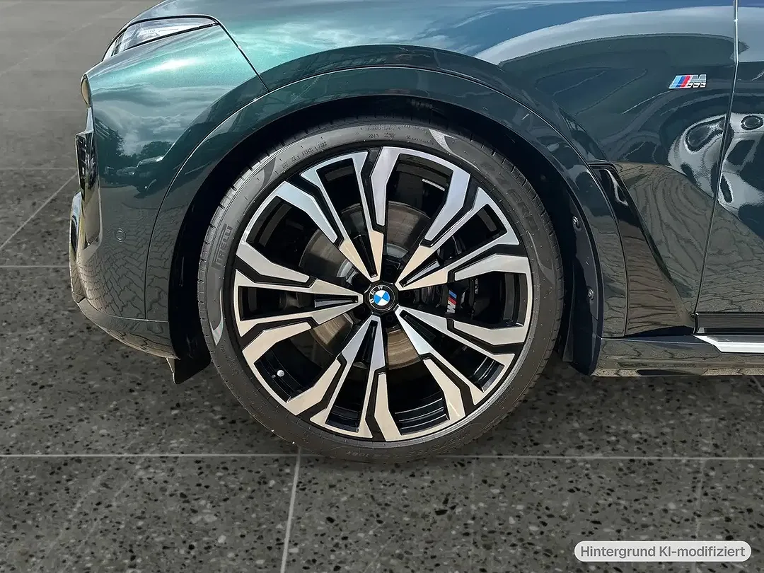 BMW X7 - Thumbnail 10