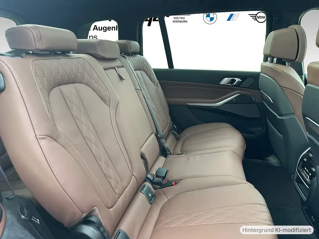 BMW X7 - Thumbnail 8