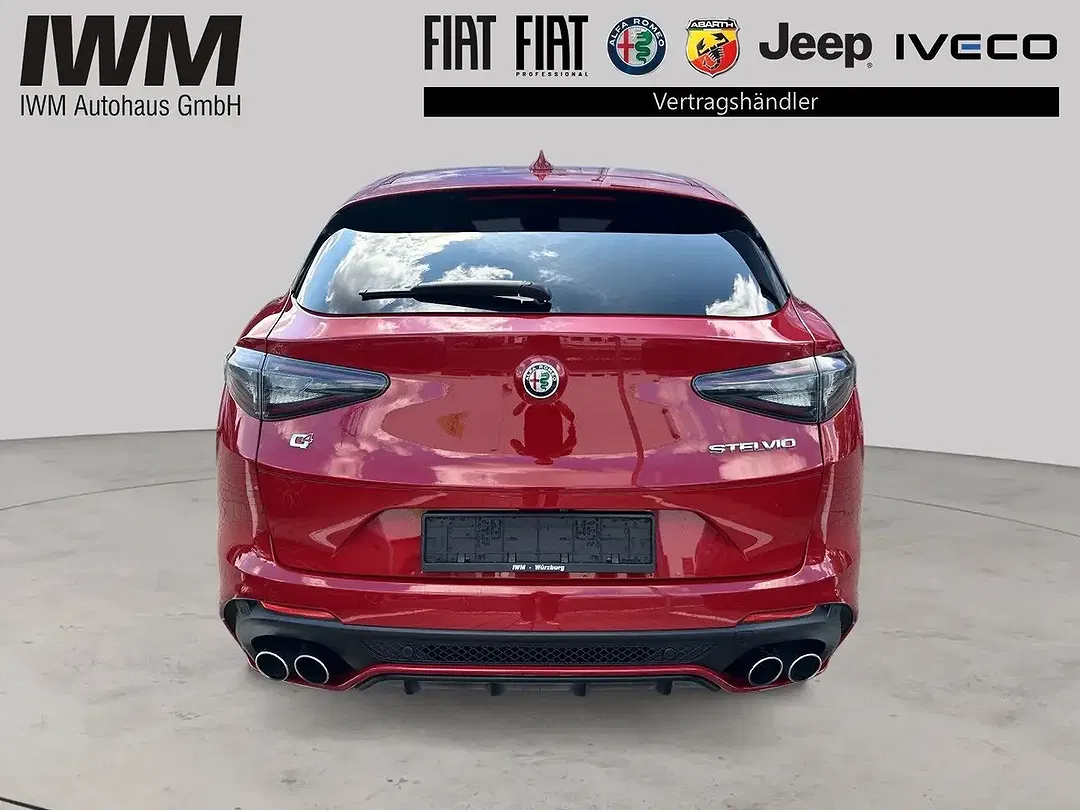 Alfa Romeo Stelvio - Thumbnail 4
