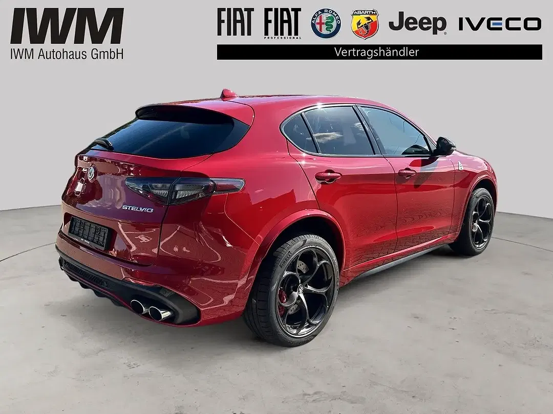 Alfa Romeo Stelvio - Thumbnail 5