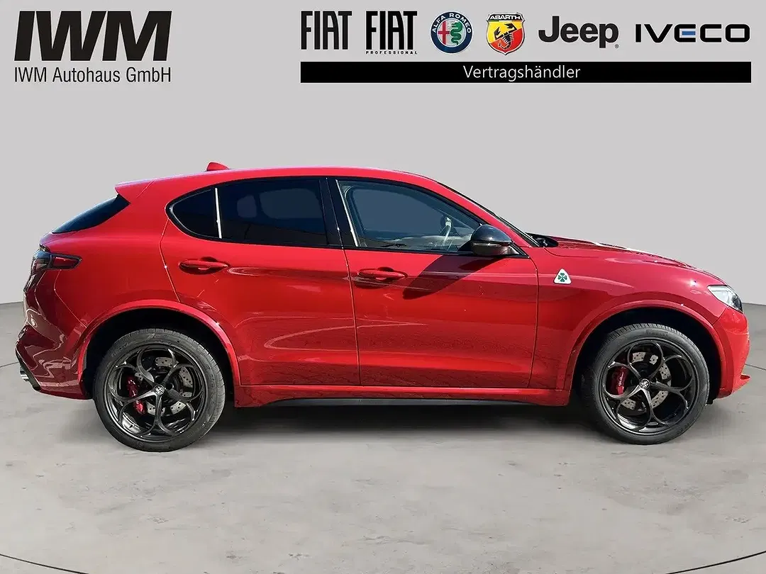 Alfa Romeo Stelvio - Thumbnail 7
