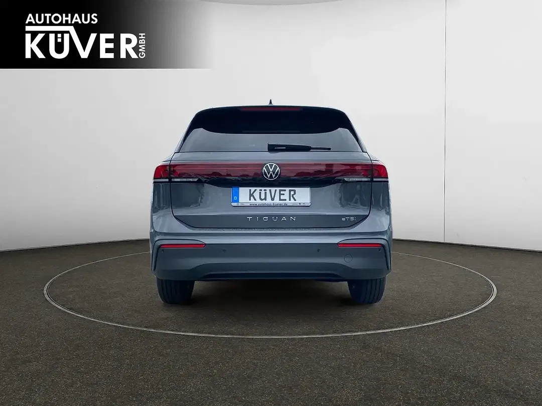 Volkswagen Tiguan - Thumbnail 5