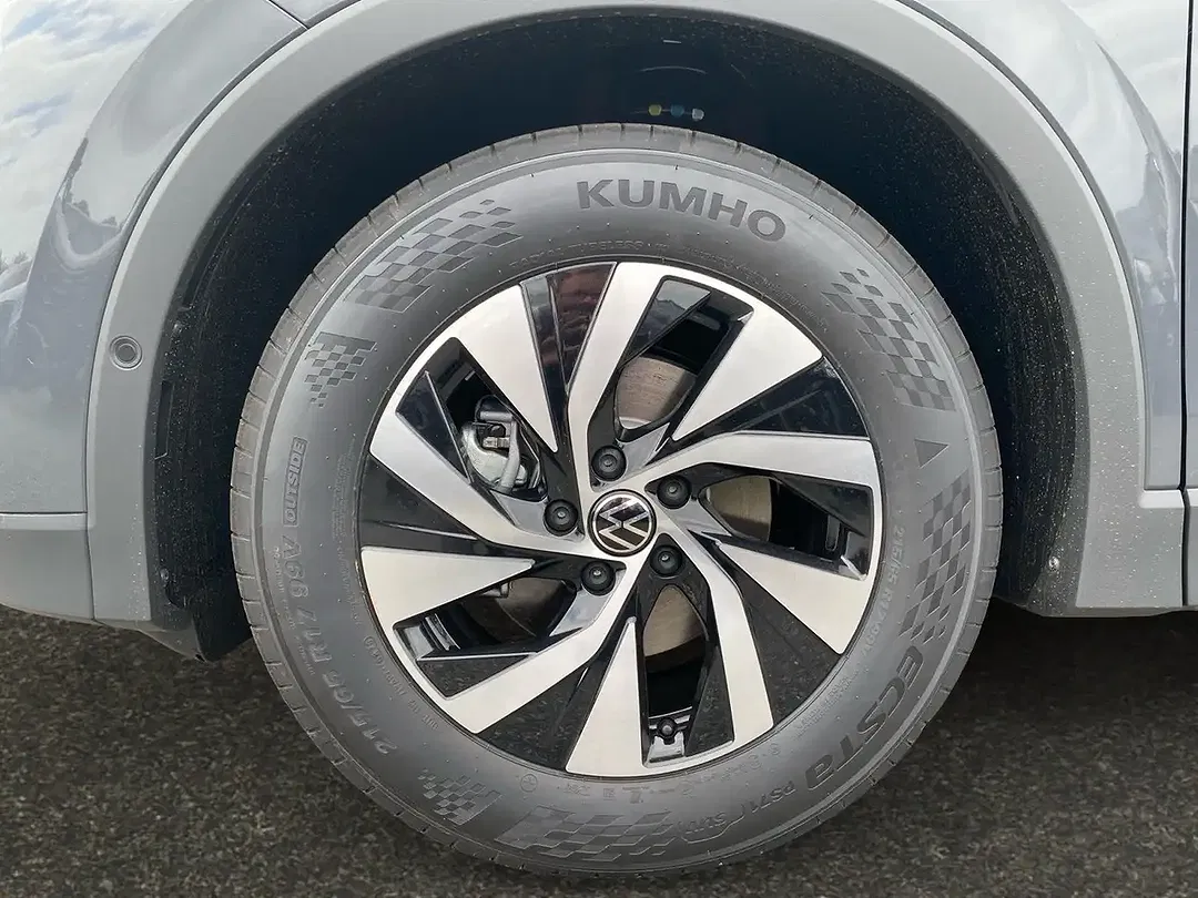 Volkswagen Tiguan - Thumbnail 7