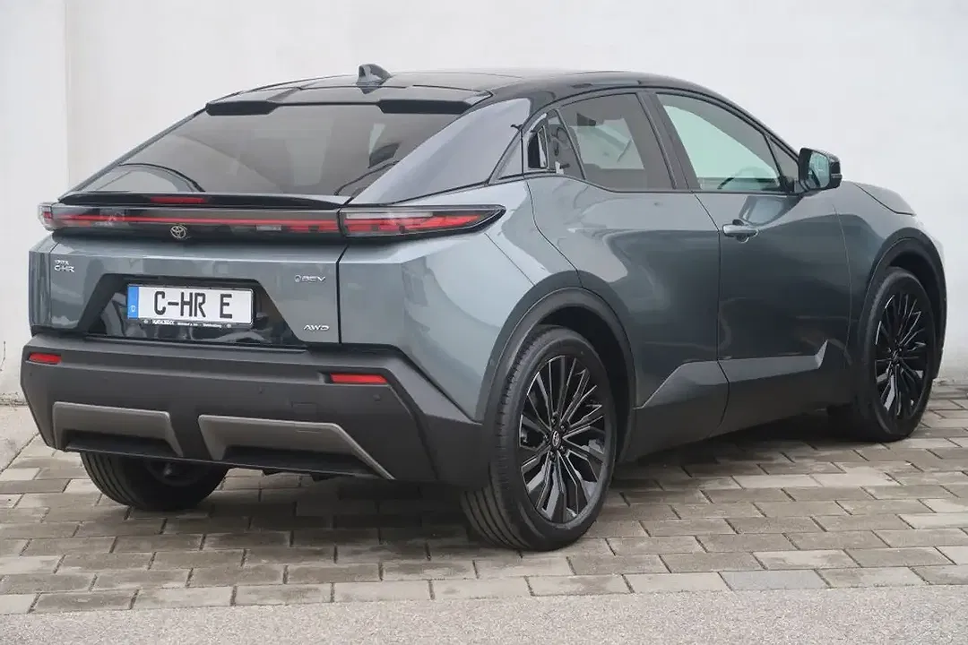Toyota C-HR - Thumbnail 5