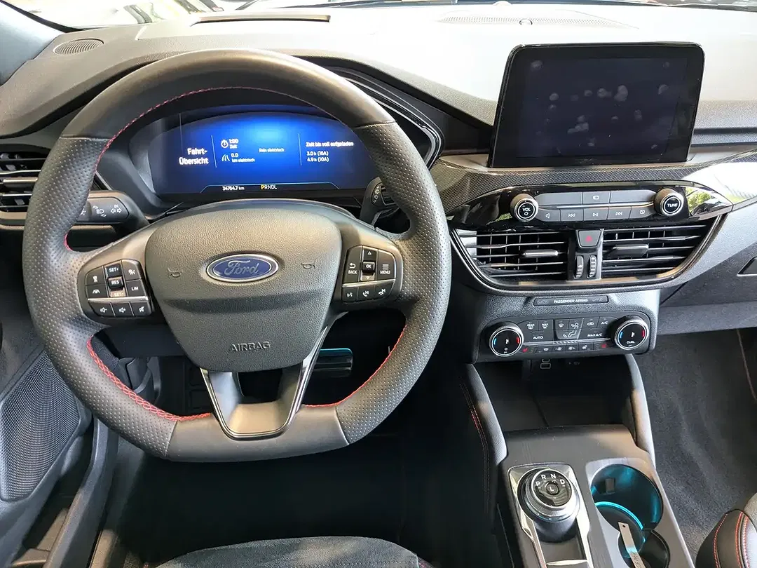 Ford Kuga - Thumbnail 4