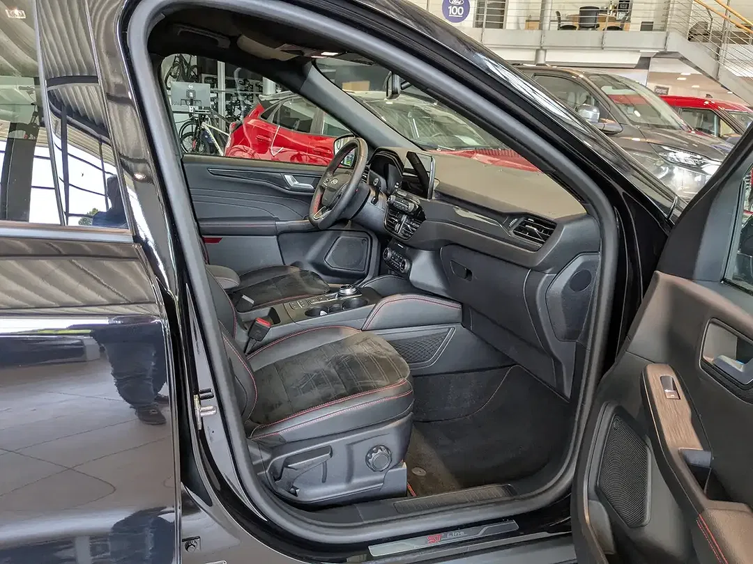Ford Kuga - Thumbnail 5