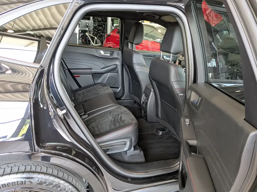 Ford Kuga - Thumbnail 6