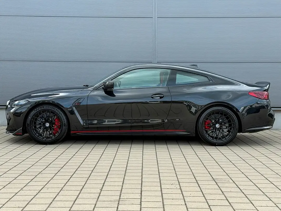 BMW M4 - Thumbnail 13