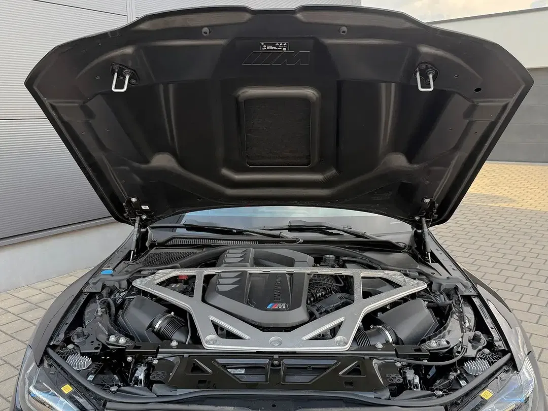BMW M4 - Thumbnail 25