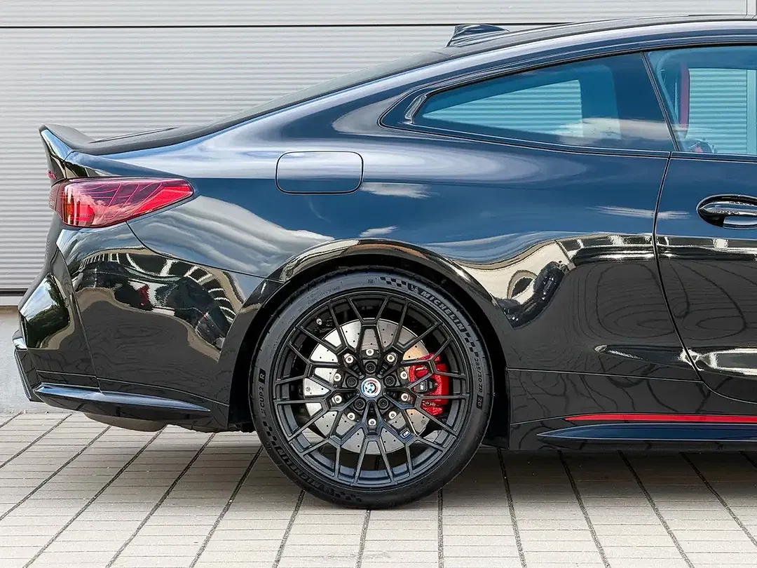 BMW M4 - Thumbnail 7