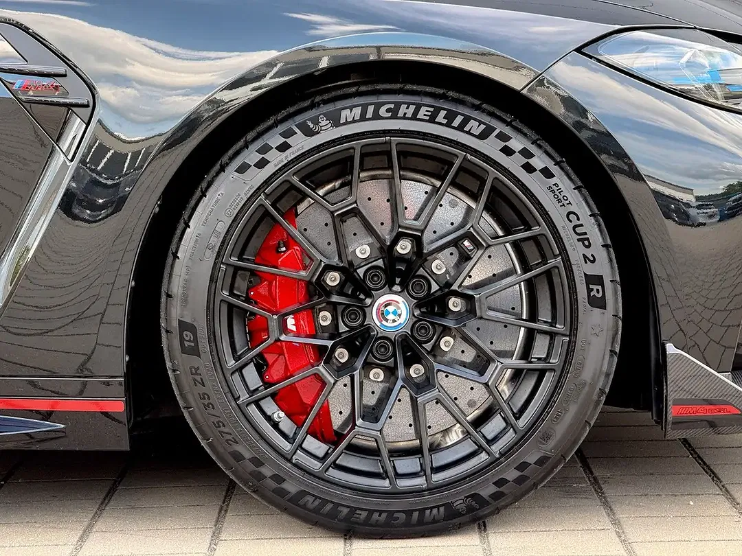 BMW M4 - Thumbnail 9