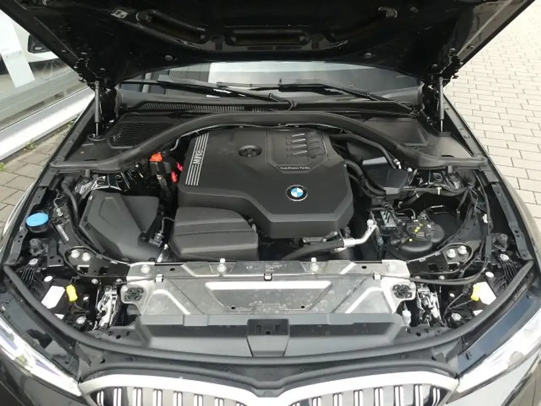 BMW 318 - Thumbnail 6
