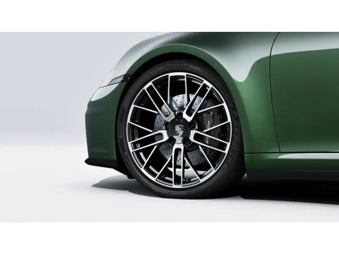 Porsche 992 - Thumbnail 10