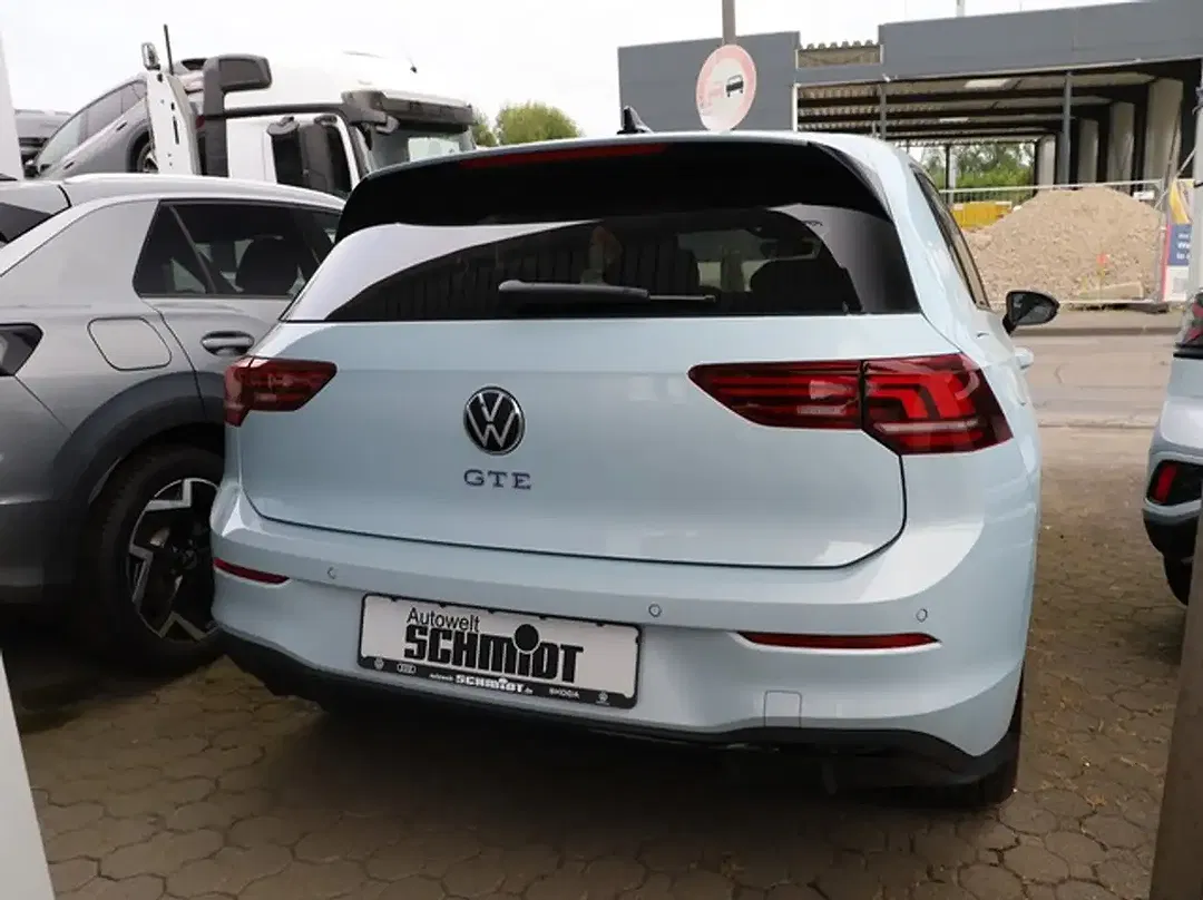 Volkswagen Golf - Thumbnail 1