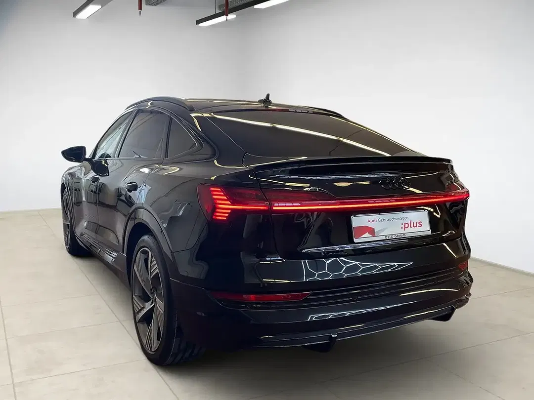 Audi e-tron - Thumbnail 4